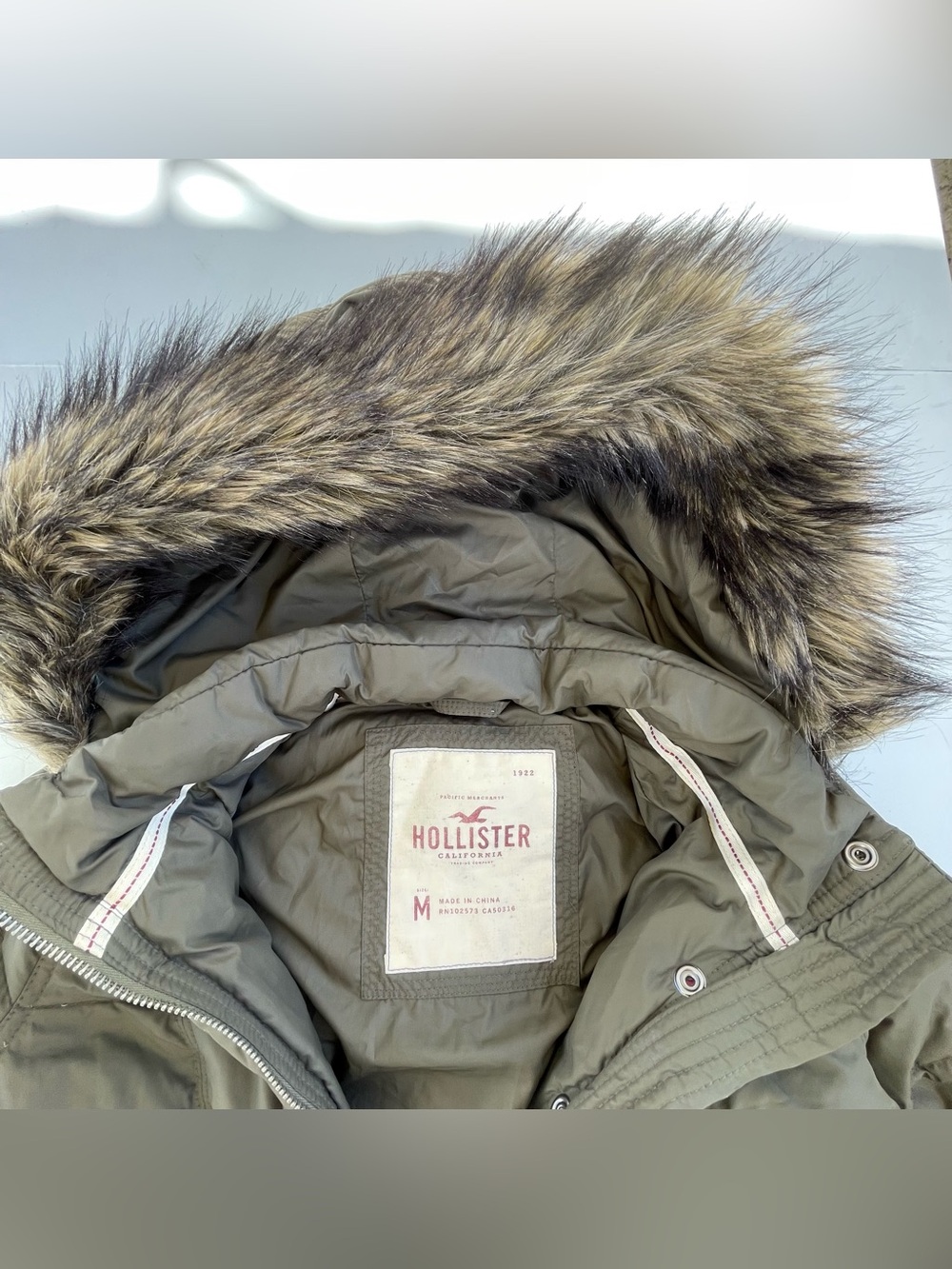 Y2K Hollister Puffer Jacket Medium Faux Fur Hoodie Down Feather Full Zip Vintage - Picture 8 of 9